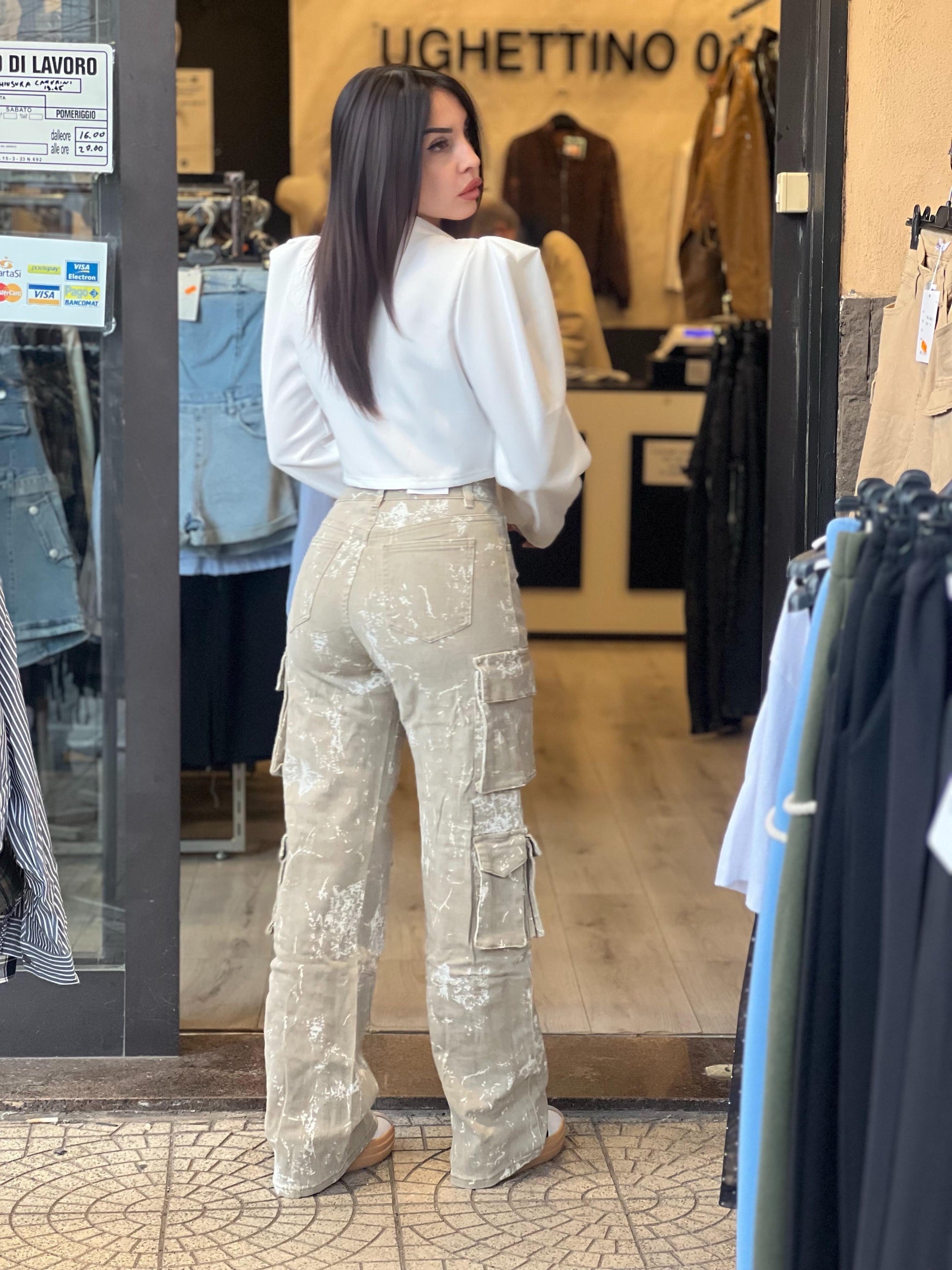 Giacca crop con spalline