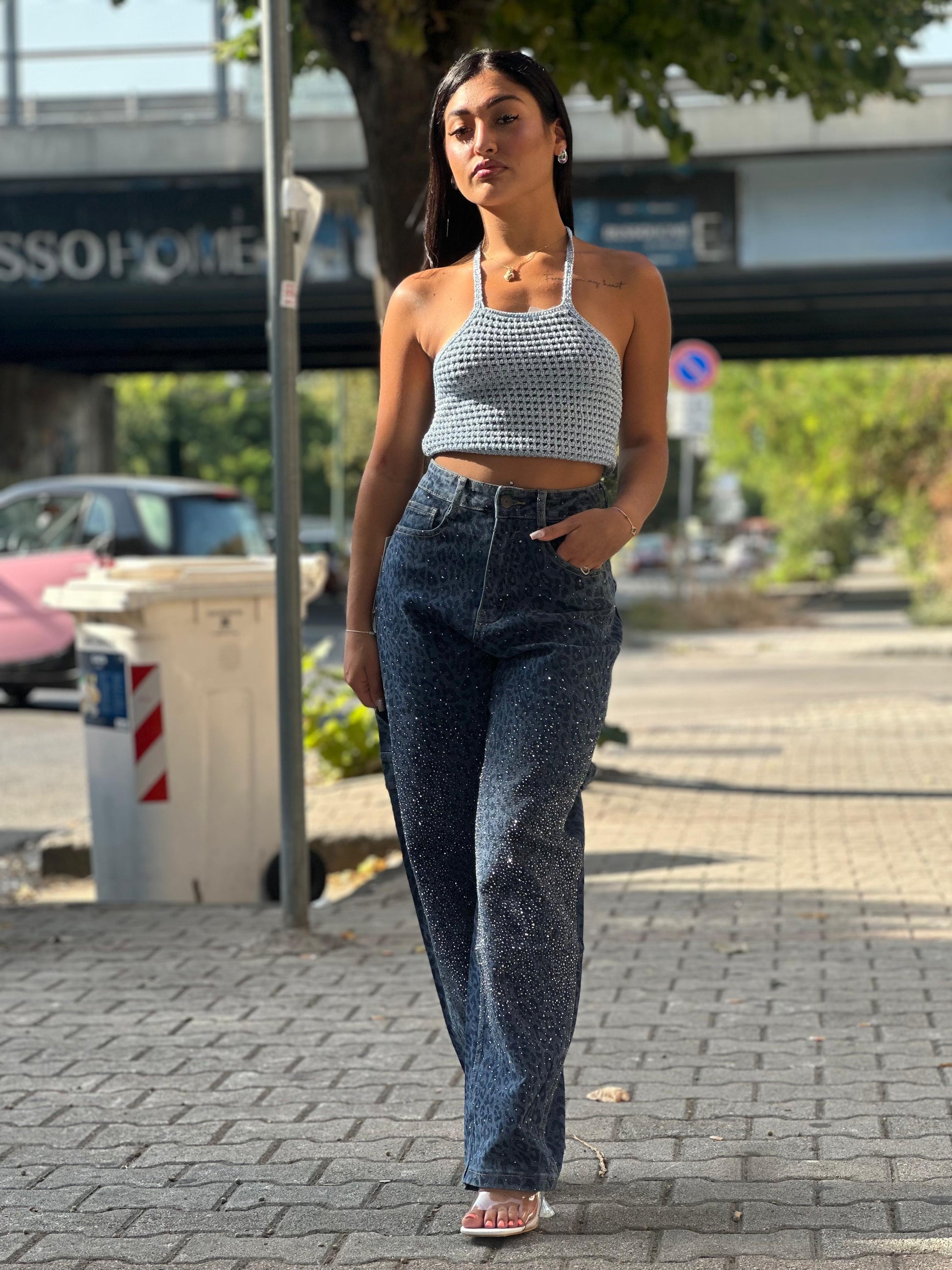 Jeans leopardato con strass