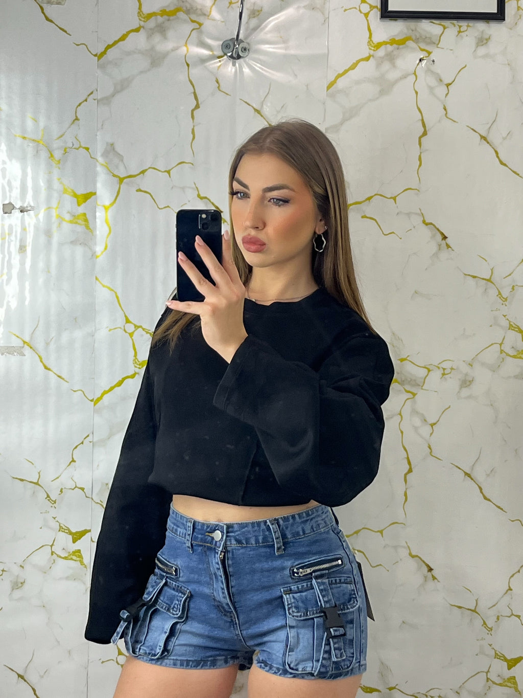 SHORTS IN DENIM