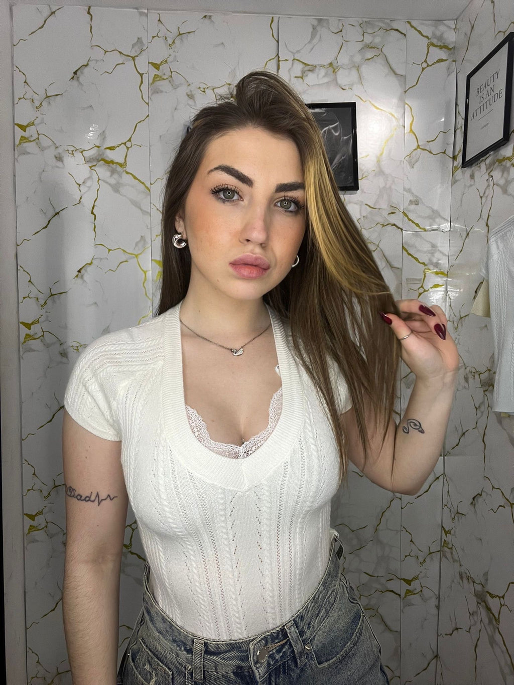 Maglia con ricamo