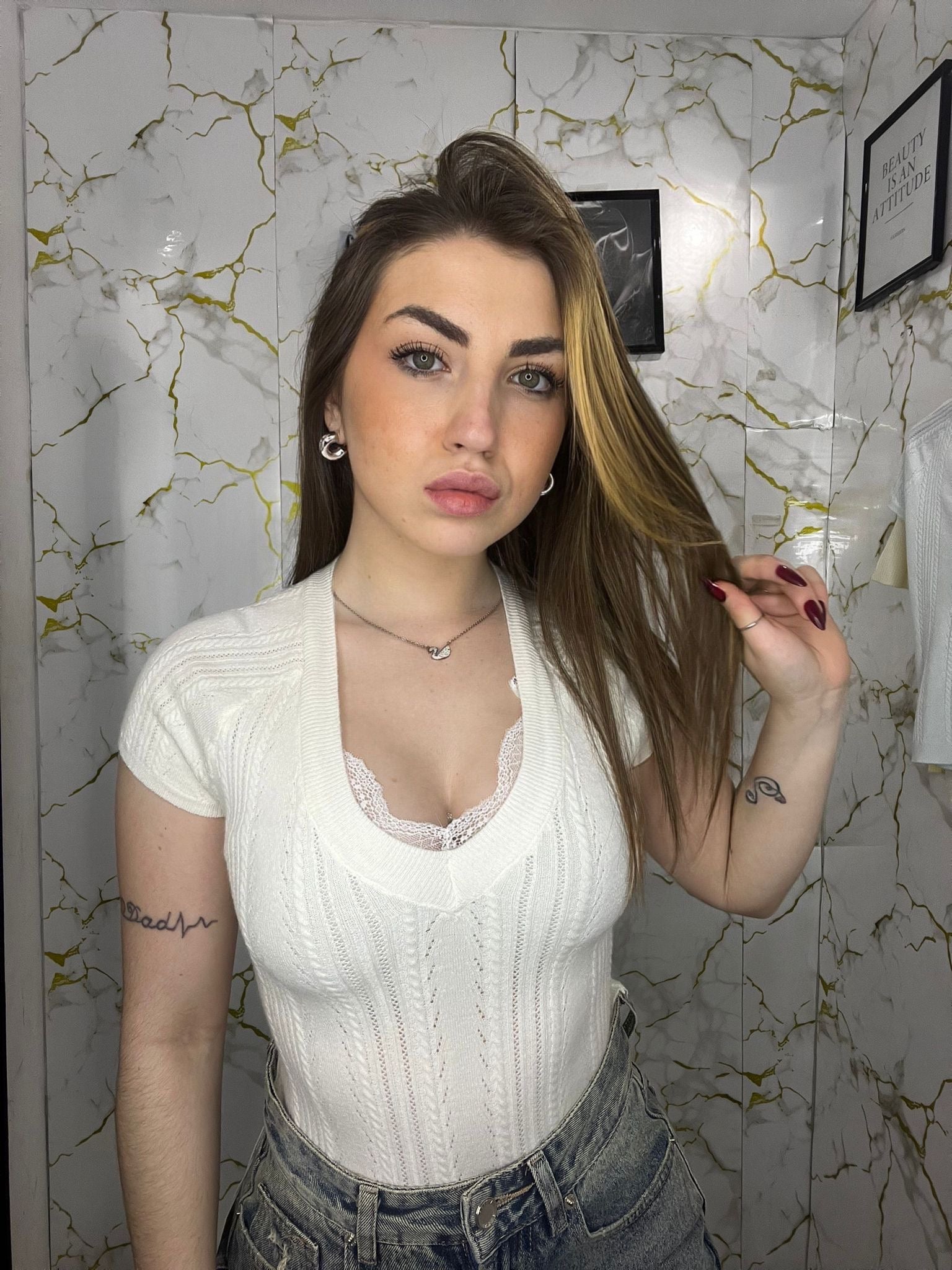 Maglia con ricamo