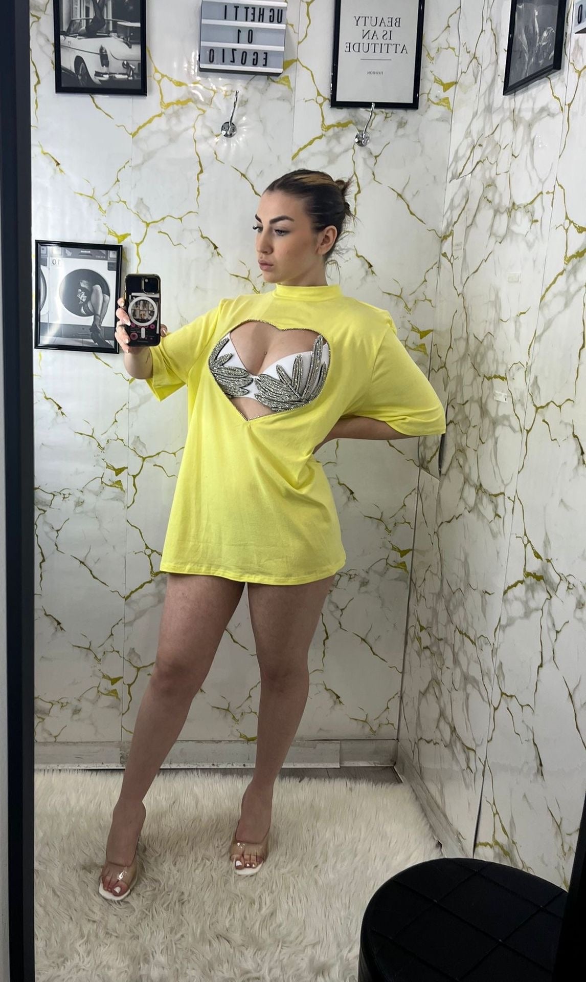 Maglia con cuore a strass