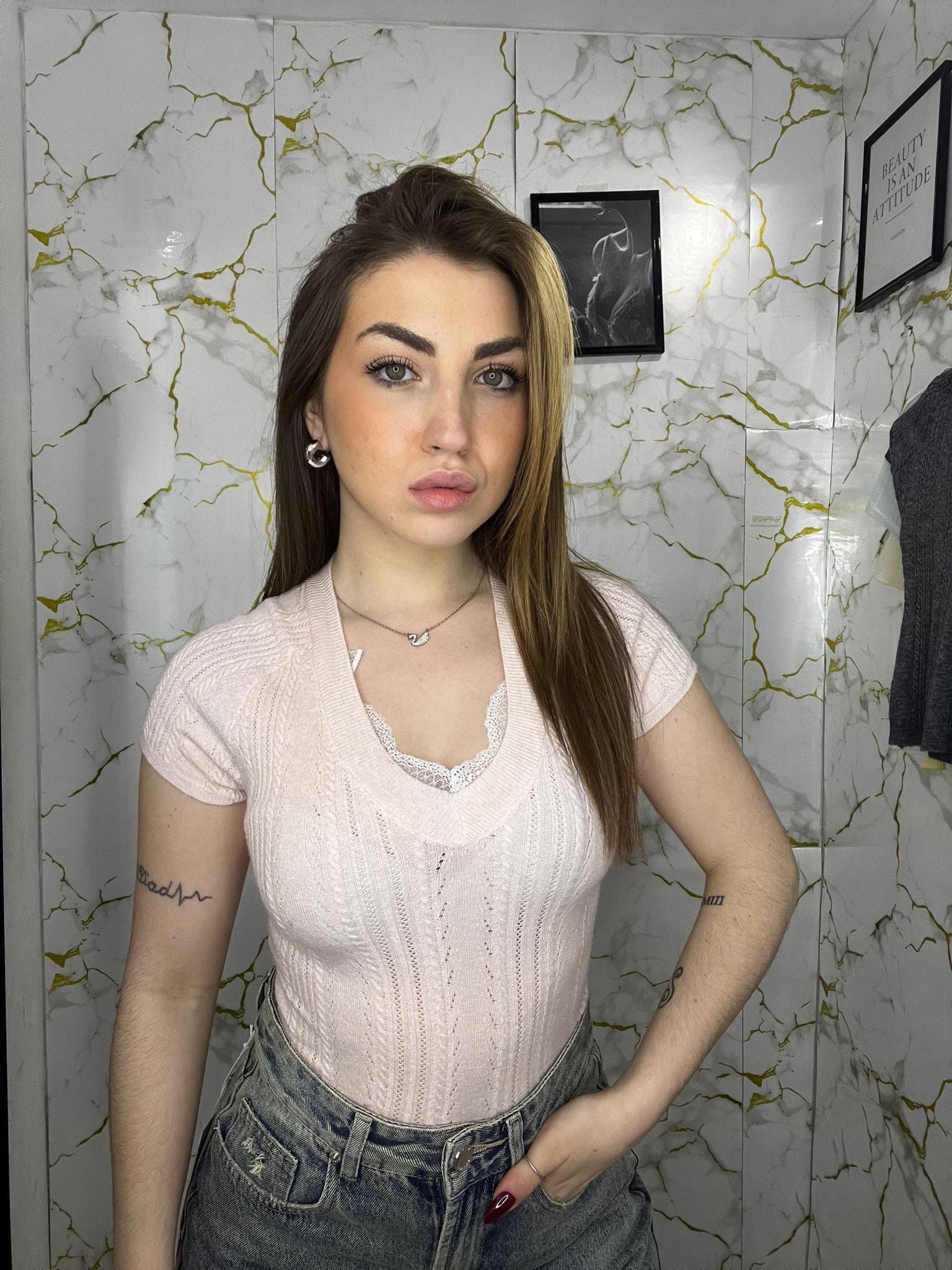 Maglia con ricamo