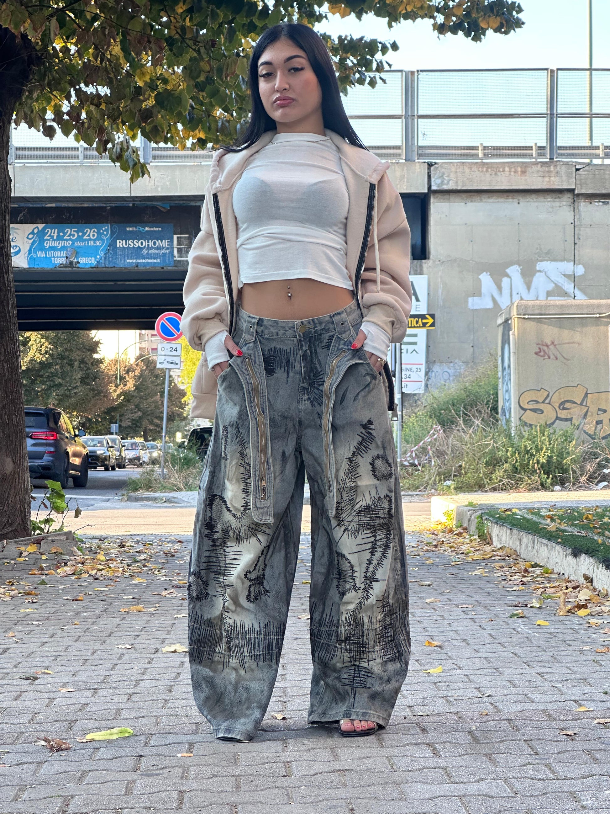 Jeans ballon con graffiti
