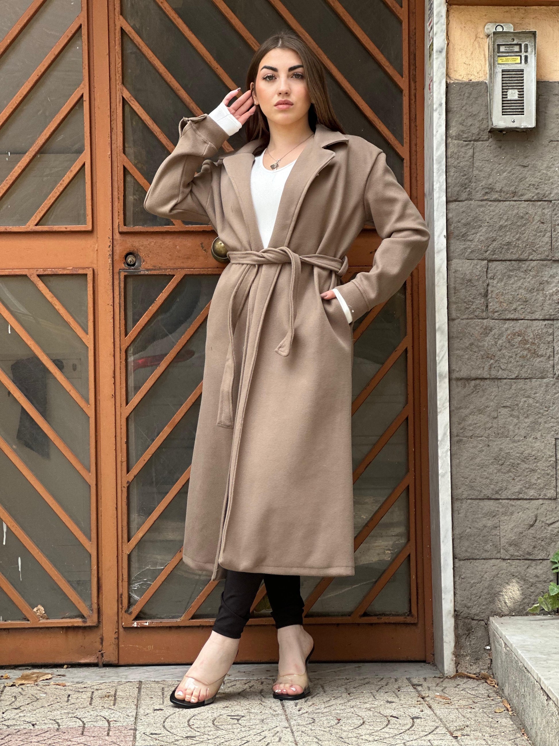 Cappotto con cintura