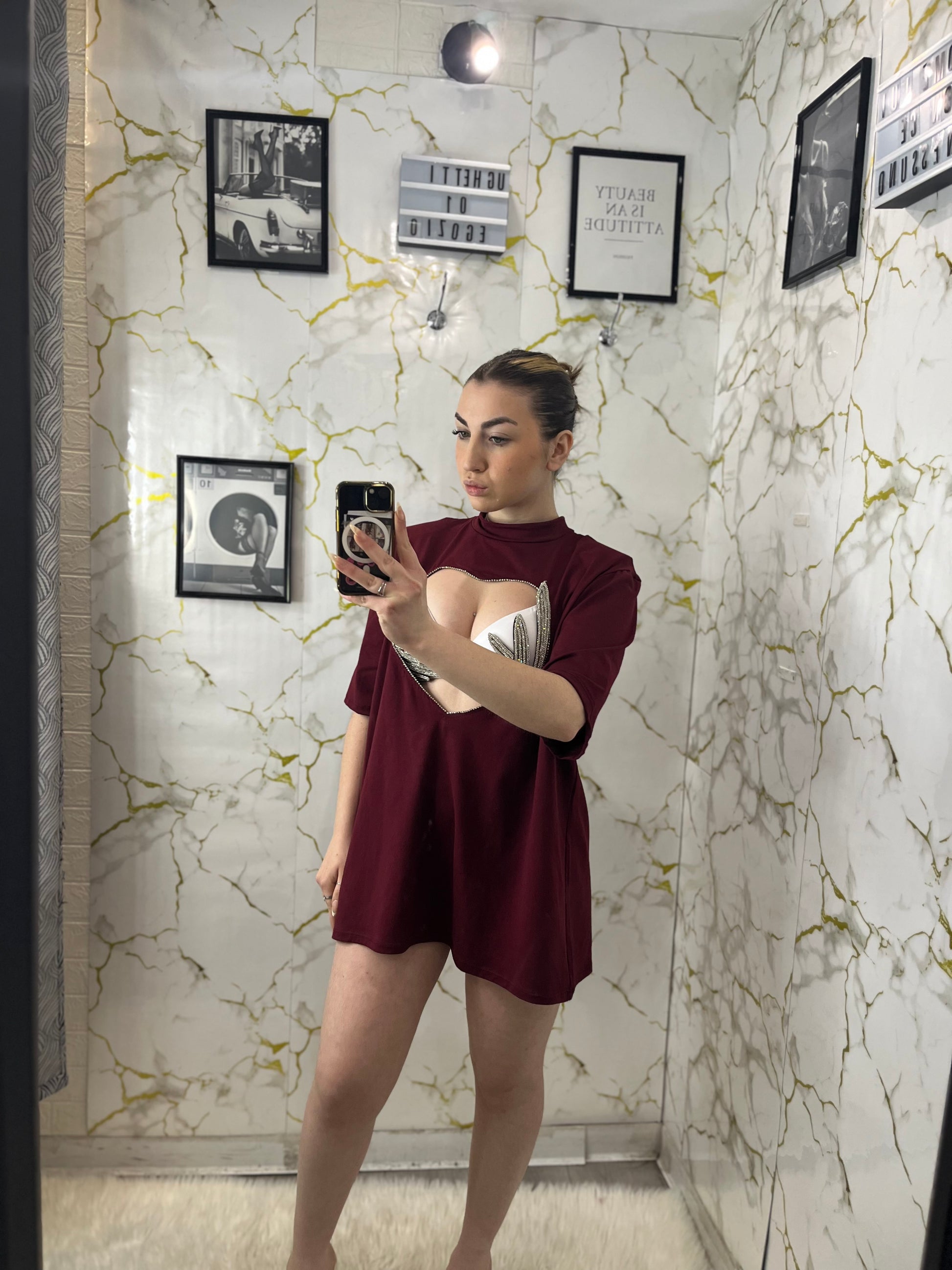 Maglia con cuore a strass