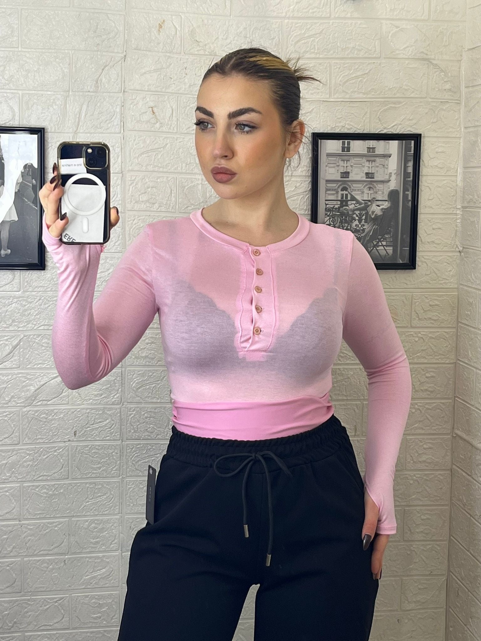 Maglia semi trasparente con bottoni